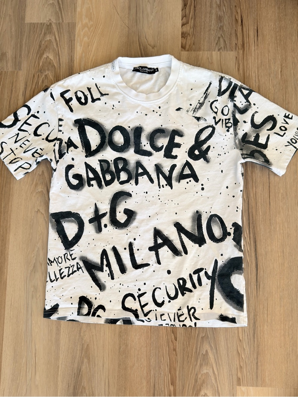 Dolce & Gabbana White and Black Graffiti Logo Tee Men’s M